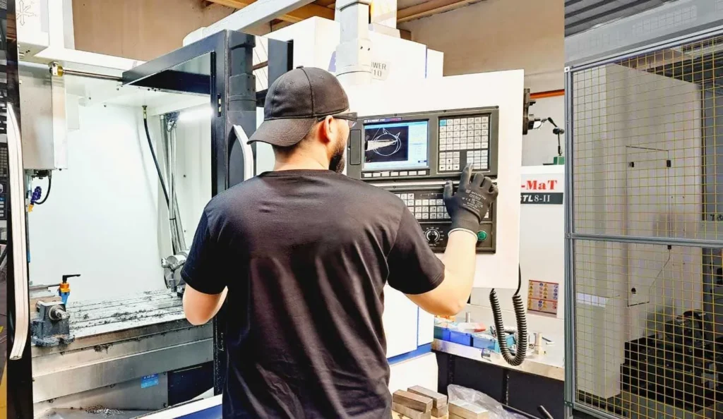 Cómo Crear tu Taller de Metalmecánica con Máquinas CNC